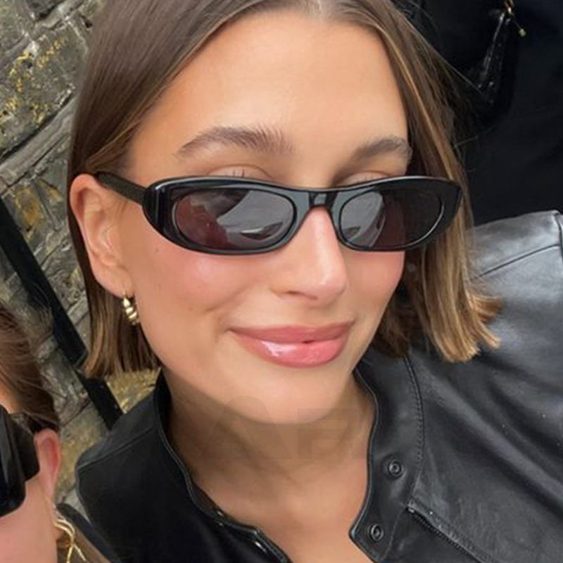 Street Fashion Glasses - Kadın Retro Oval Güneş Gözlüğü Siyah